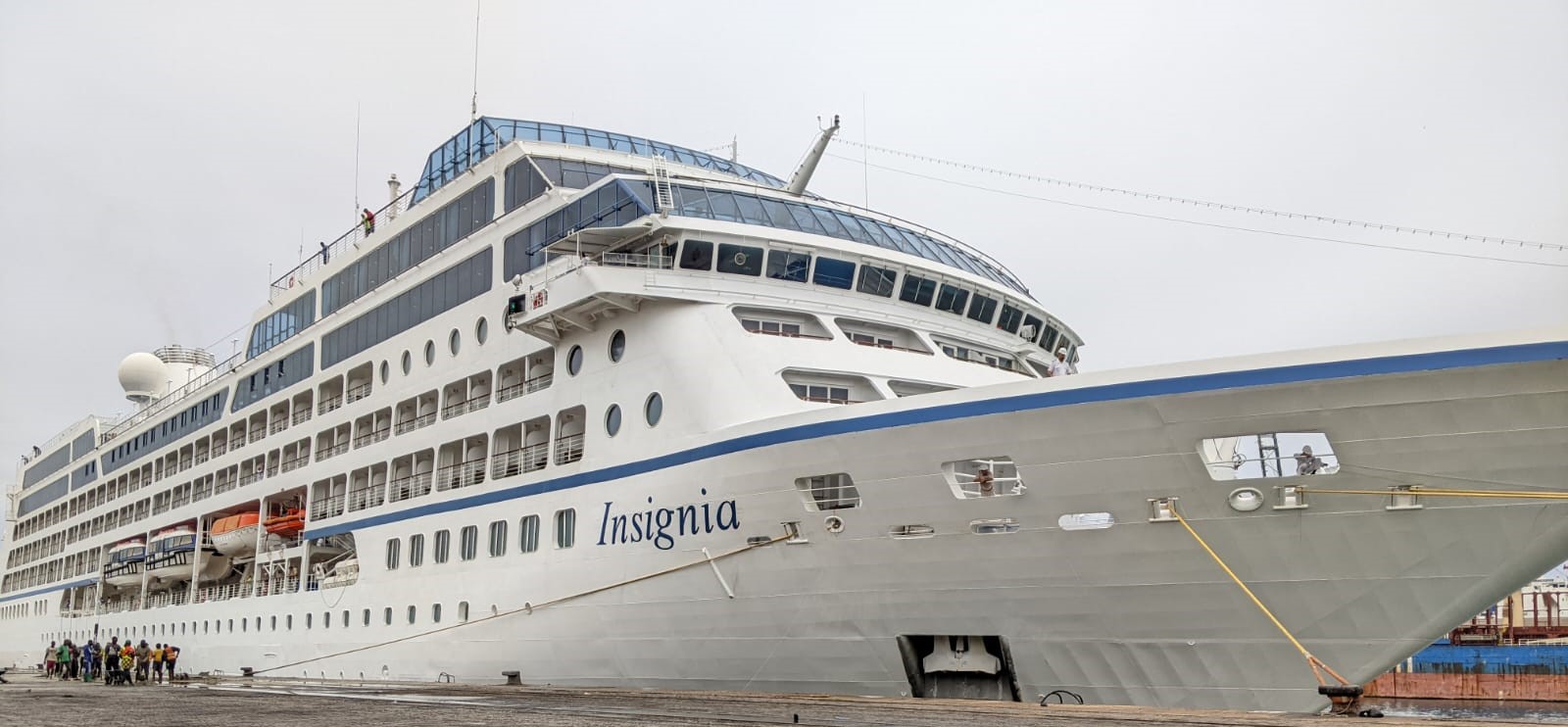 Escale du bateau de croisière INSIGNIA à Lomé