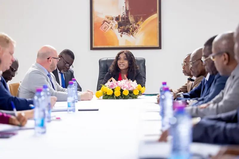 Coopération : la ministre, Secrétaire général de la Présidence de la