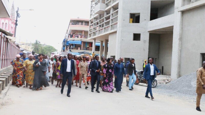 Vacances parlementaires : les députés visitent le chantier de construction du nouveau batiment du Grand marché de Lomé