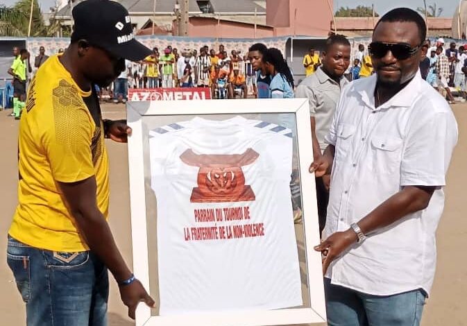 Togo-Golfe 1 : Togbui Lanklivi Adjikou 1er distingué pour son engagement en faveur de la jeunesse