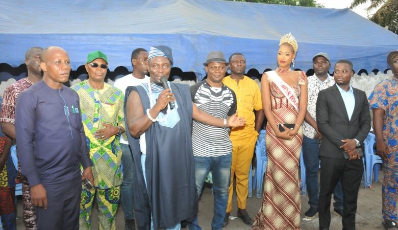 8 mars : Togbui Lanklivi Adjikou 1er et Miss Togo 2025 mobilisés pour l’autonomisation des jeunes filles de Bè
