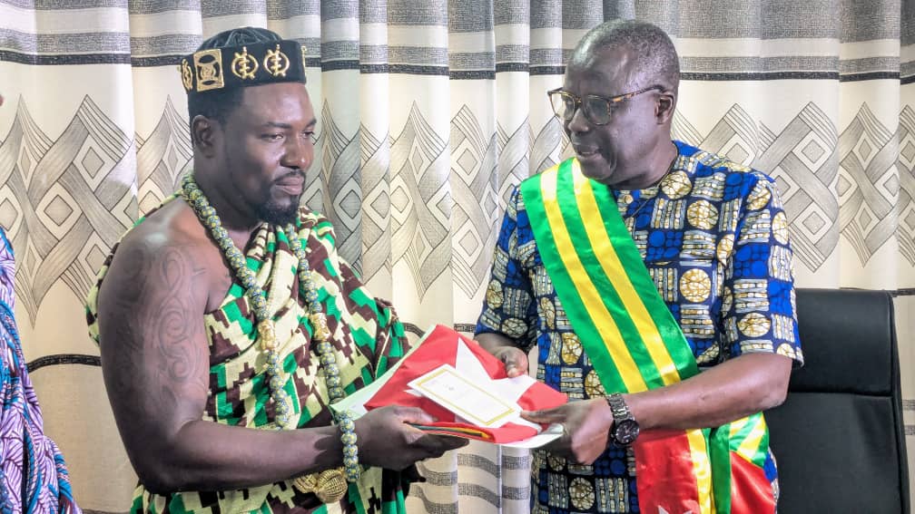 Adakpamé Kpota Colas accueille officiellement son chef de quartier : Togbui Lanklivi Adjikou Kodjo 1ᵉʳ