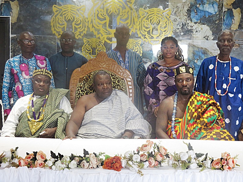 Amitié entre le Togo et le Ghana : Togbui Lanklivi Adjikou 1er et Torgbuiga Fiti V, deux figures de paix et d’unité au service des peuples